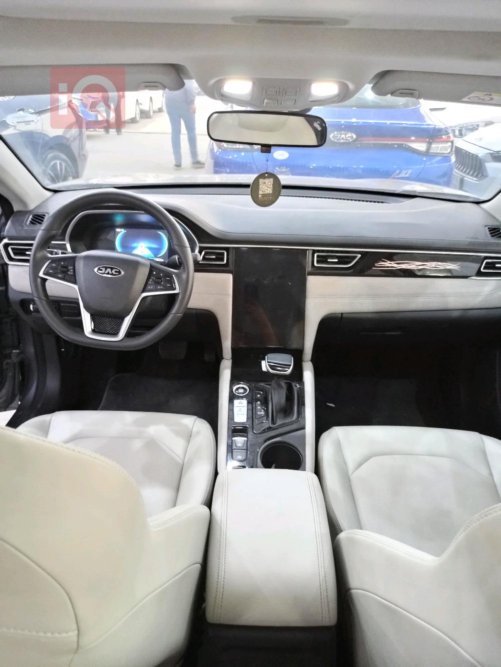جاك J7